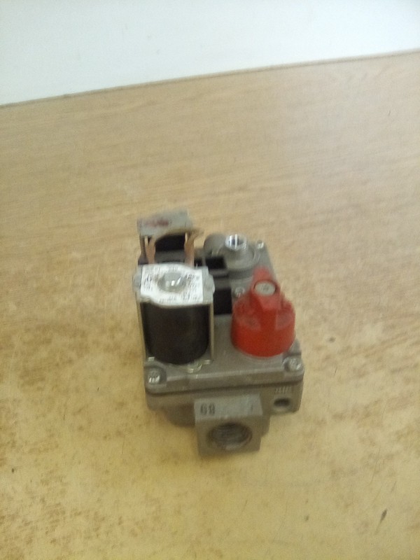 White Rodgers Furnace Gas Valve 025-27769-000