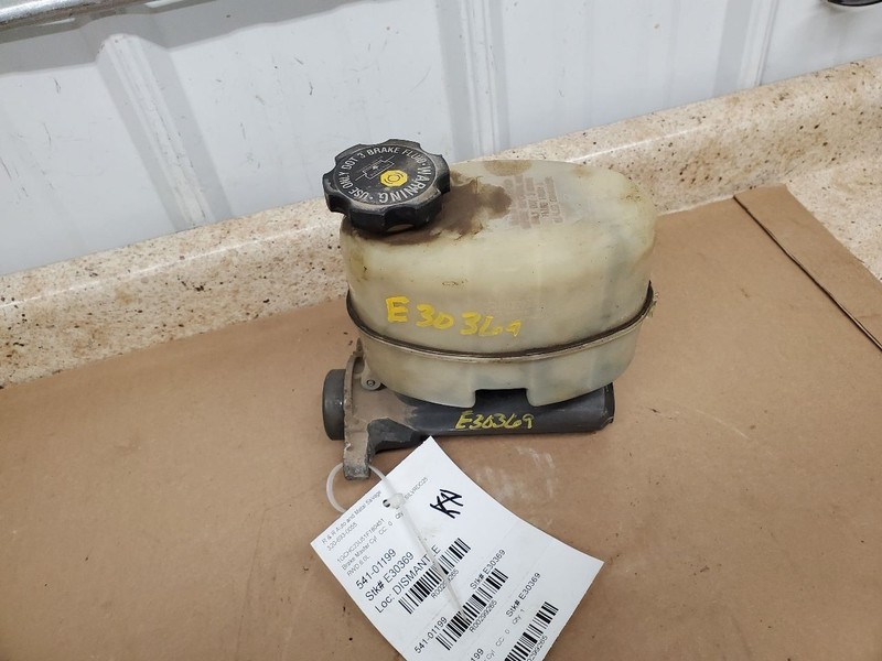 Brake Master Cylinder Fits 99-02 SIERRA 1500 PICKUP 299265