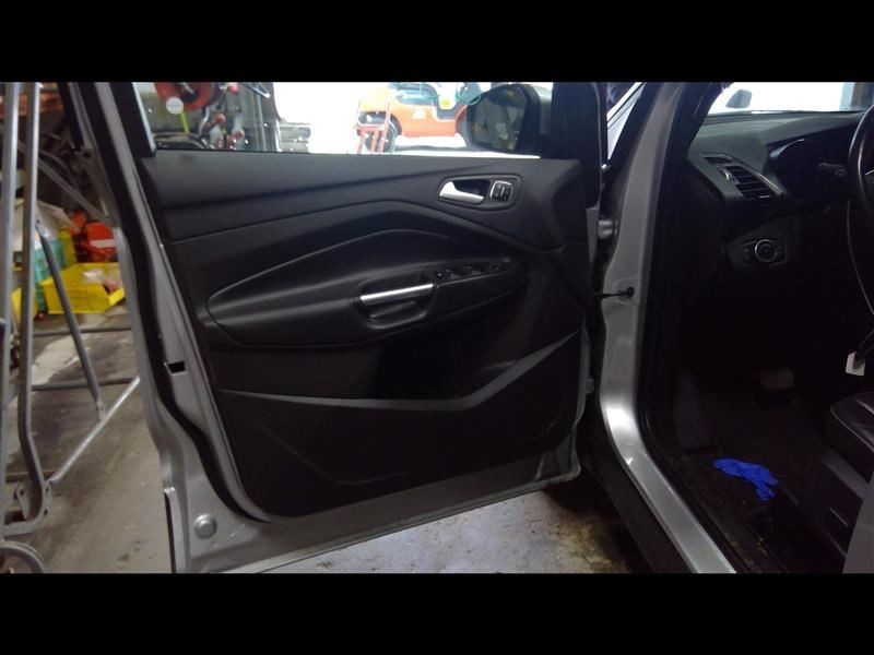 2018 ESCAPE Driver Left Front Door Trim Panel 1184946