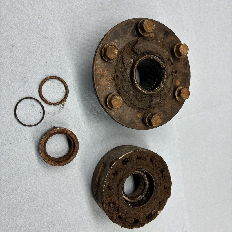 1996 Polaris Big Boss 400L 6x6 Middle, Front Rear Axle Parts Hub Bearing Carrier