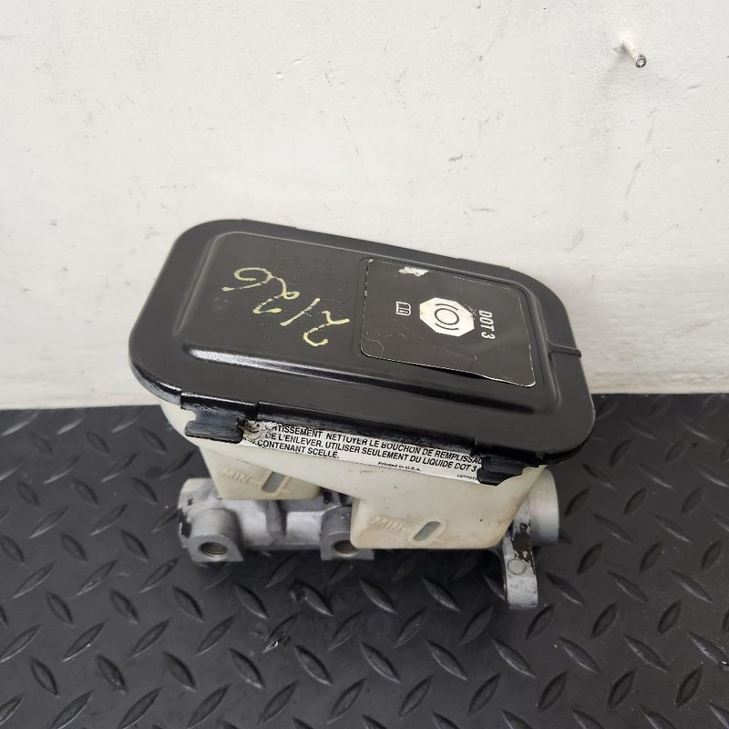 96-02 Chevrolet Astro Van Brake Master Cylinder OEM 18047594