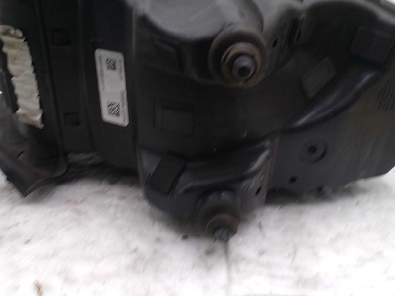 Used Air Cleaner Assembly fits: 2018 Jeep Wrangler VIN X 6th digit JL body gasol