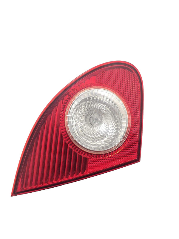 2006 Corolla LH Driver Decklid Tail Light Assembly P/N 8168002030