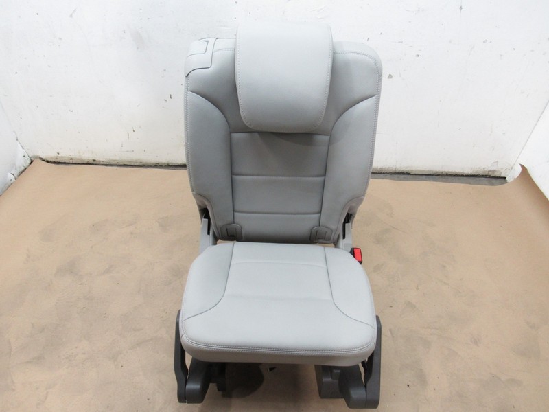 Mercedes R350 W251 2011 Rear Right Passenger 3rd Seat Assembly 06-13 *