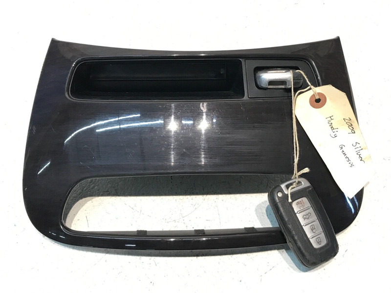 08-14 HYUNDAI GENESIS SEDAN Center Console Bezel Wood Trim Keys OEM 84740-3M500