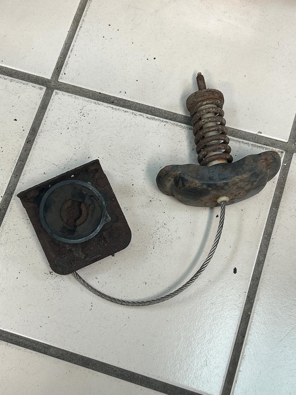 2008 to 2011 Toyota Tundra spare tire hoist mechanism 5.7L mechanism assy