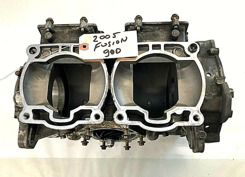 POLARIS SNOWMOBILE FUSION 700 900 CRANKCASE 2202807