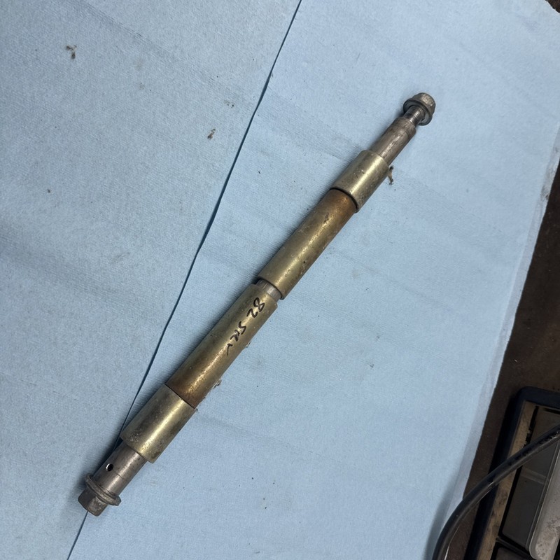 1982 Yamaha Srv 540 Snowmobile Rear Suspension Rear Axle Good