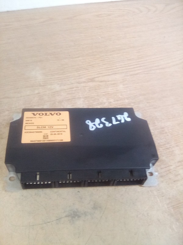 Volvo VNL 23288975-P01 SLCM Light Control Module