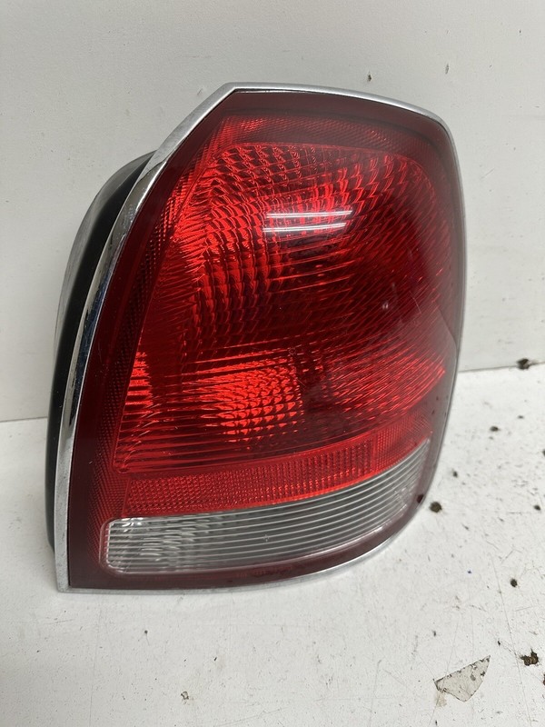 2001-2002 Hyundai XG350 Right Passenger Tail Light Lamp Taillight Taillamp Oem