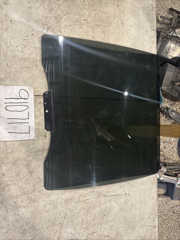 1998 - 2003 Dodge Durango SLTPassenger Right Rear Side Window Door Glass OEM