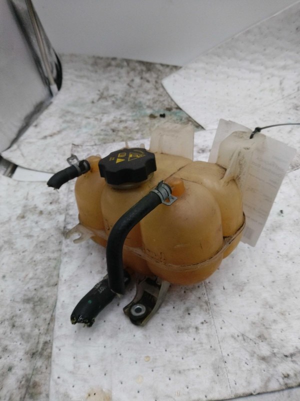 Used Engine Coolant Reservoir fits: 2017 Chrysler Pacifica gasoline engine cooli