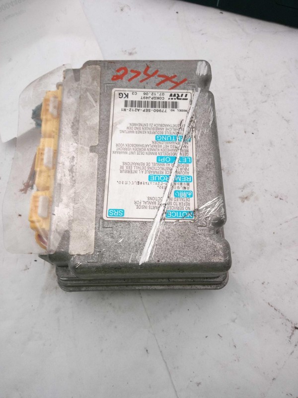 Used Air Bag Module fits: 2007 Acura Tl Air Bag front center console Grade C