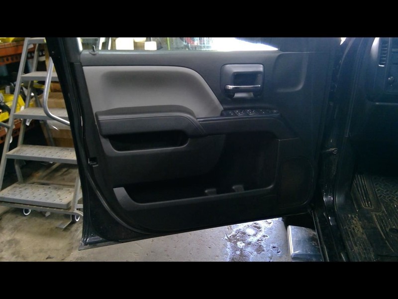 2018 SILVERADO 1500 Driver Left Front Door Trim Panel 1619529