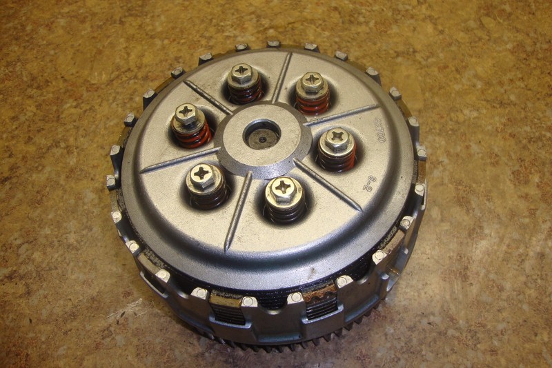 1985 Yamaha XV700 XV 700 C Virago Engine Clutch Plates Housing Motor 1986 85 86