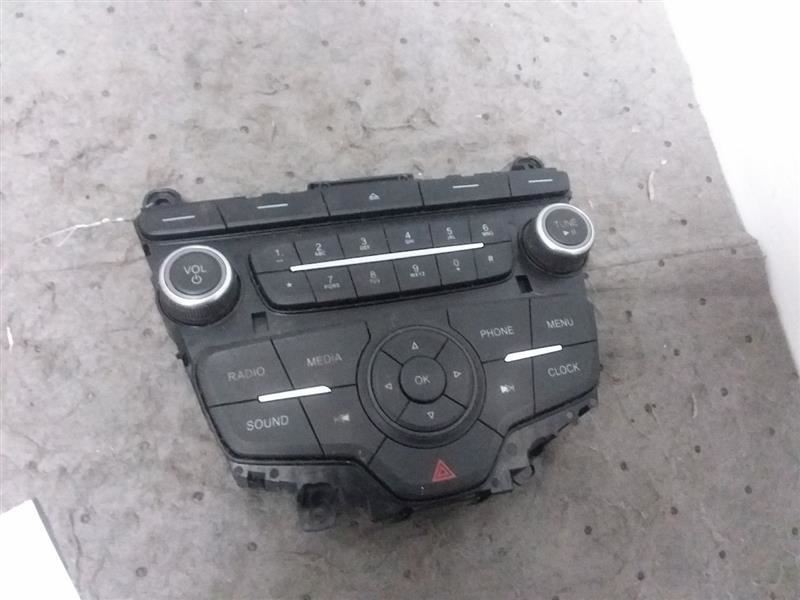 Radio Control Panel Without Navigation Fits 15-18 FOCUS F1ET18K811LD