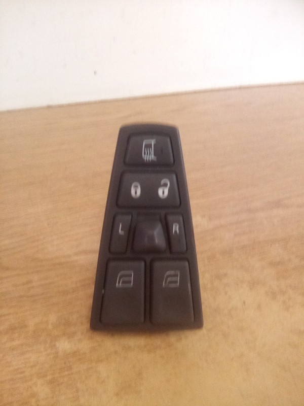 2015 Volvo VNL Window Switch