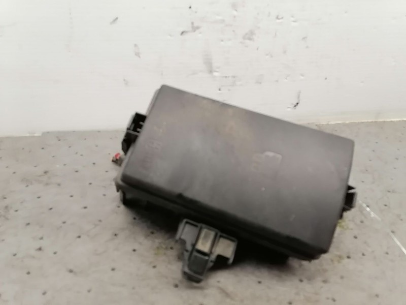 Fuse Box Engine Compartment Fits 15-19 GOLF 1440468