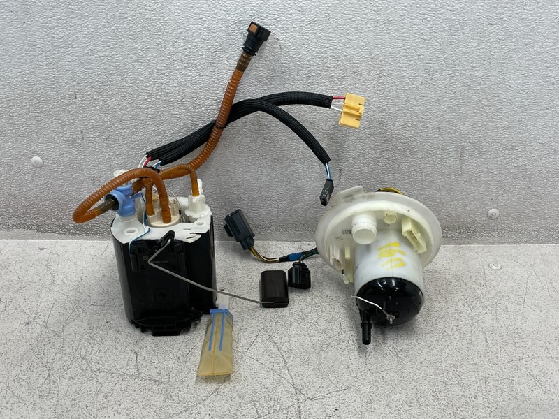 15 16 17 Jaguar F-Type Gas Tank Fuel Pump Sending Unit 3.0L 1611 OEM