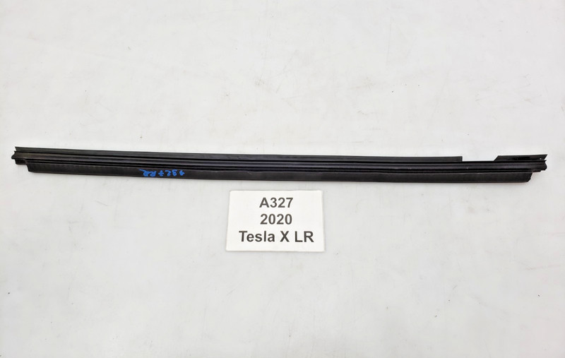 ✅ 16-20 OEM Tesla Model X Rear Right Passenger Side Door Trim Molding Seal