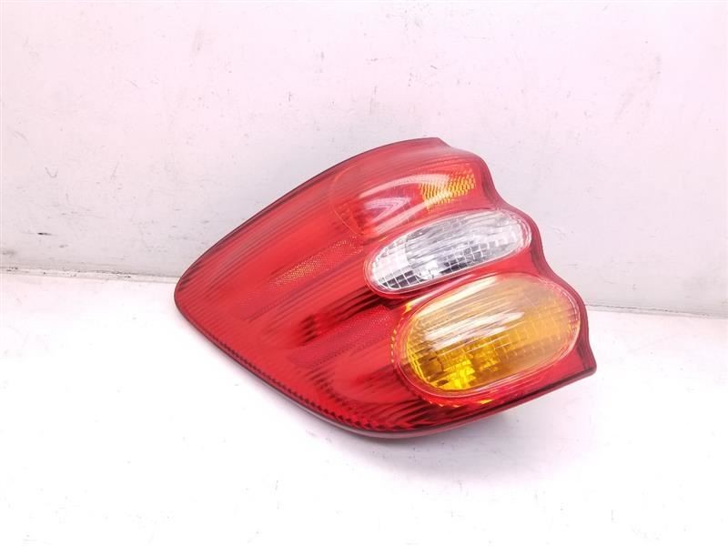 01-04 TOYOTA SEQUOIA DRIVER SIDE REAR LEFT TAIL LIGHT ASSEMBLY