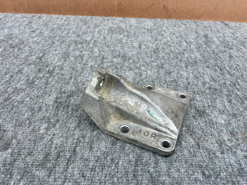 INFINITI Q50 14-21 OEM RIGHT RH ENGINE MOTOR MOUNT BRACKET RWD 3.5L 3.7L ASSY