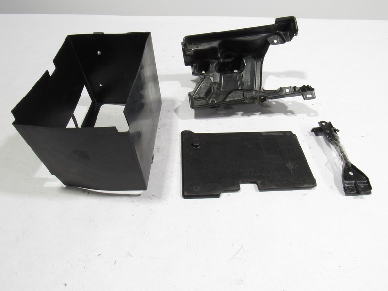 15-19 Lexus GS350 2016 Battery Tray Box Tie Down Bracket Holder Set 4 PCS :Y