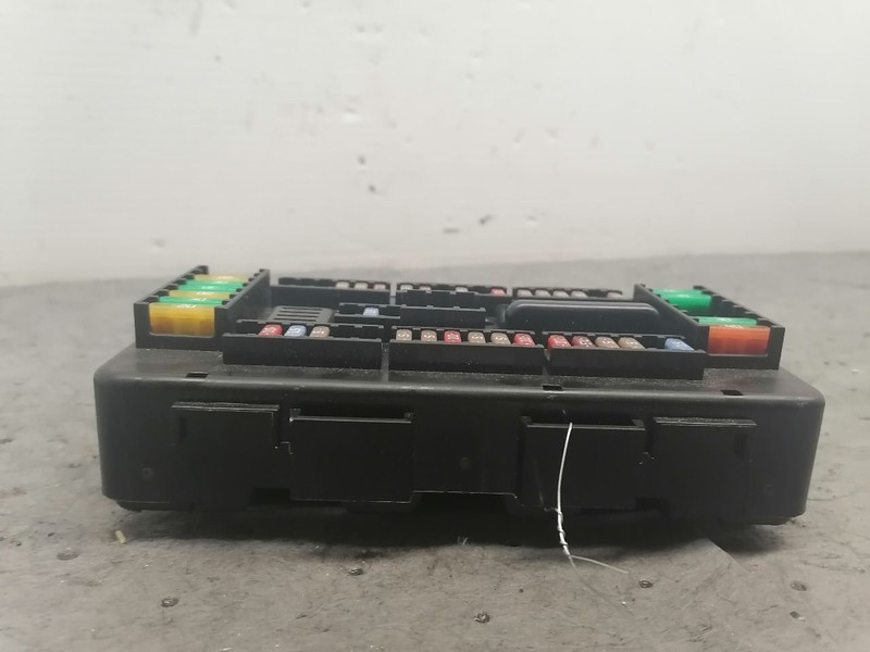 Fuse Box Engine Fits 12-18 BMW 320i 1515191