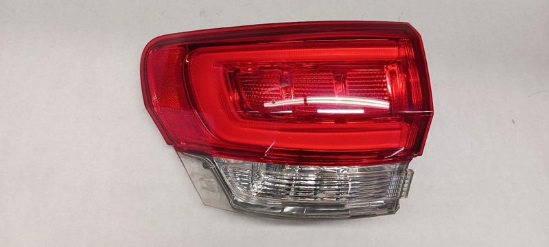 2014 JEEP GRAND CHEROKEE Left driver Taillight quarter mounted OEM 14 15 16