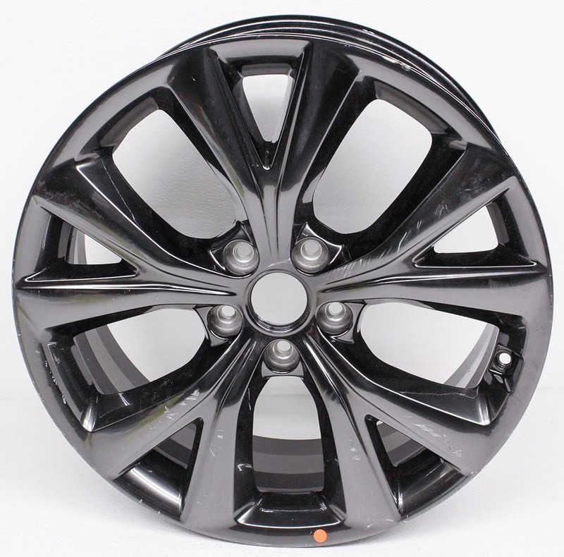 OEM Hyundai Santa Fe Sport (2.0L) 19 inch Wheel Deep Scratches 52910-2W510
