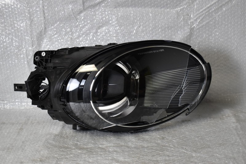 2019 - 2022 PORSCHE 991 CARRERA 992 HEADLIGHT RIGHT passenger LED 992941086H OEM