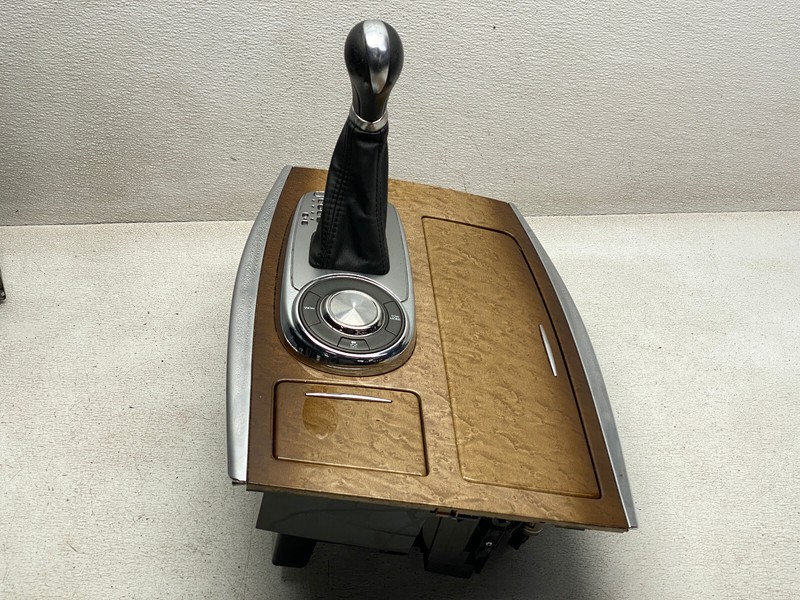 2011-2013 INFINITI QX56 CENTER CONSOLE CUP HOLDER SHIFTER KNOB PANEL OEM LOT743
