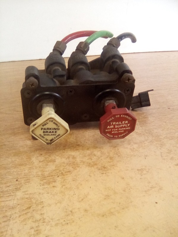 Haldex Midland 79101-3202 Trailer Air Brake Valve