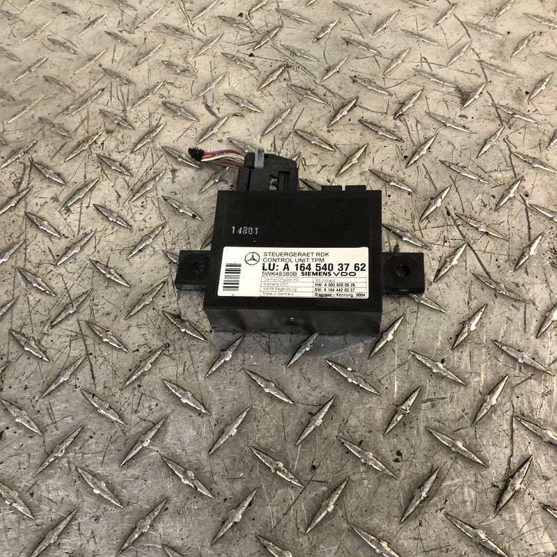 06-12 Mercedes X164 GL450 TPMS Tire Pressure Control 1645403762 OEM