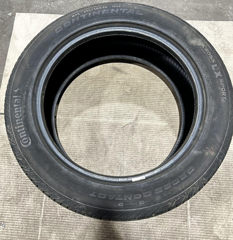 Continental Cross Contact LX Sport 255/50 R20 105TM+S OEM Year 2020 9,5/32=7mm