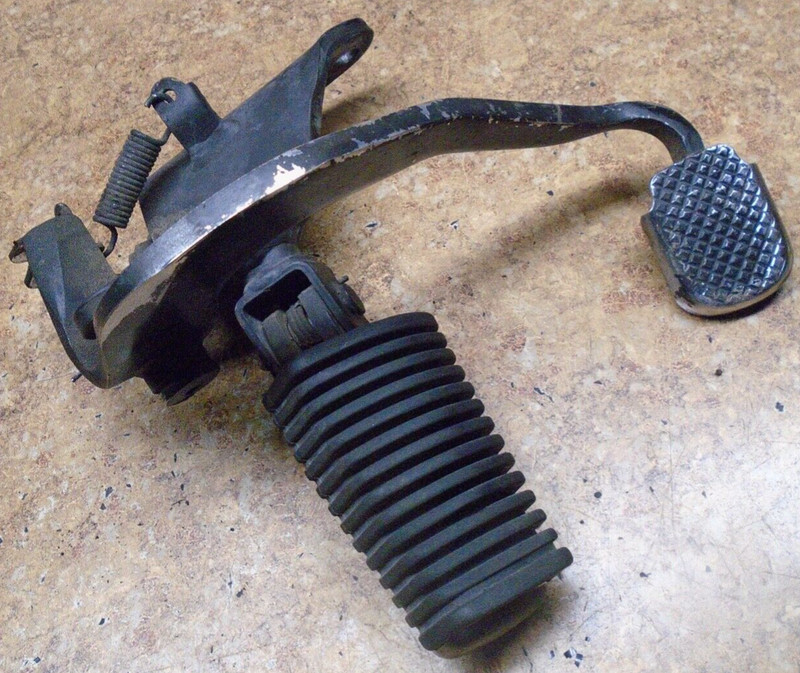 2000 Yamaha XVS650 XVS 650 A V Star Rear Back Brake Lever Pedal Foot Peg Floor