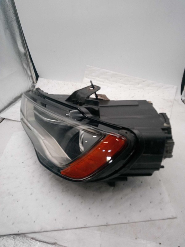 2016 AUDI A3 Left Headlight Assembly RED OEM 408220 Used 113K Miles
