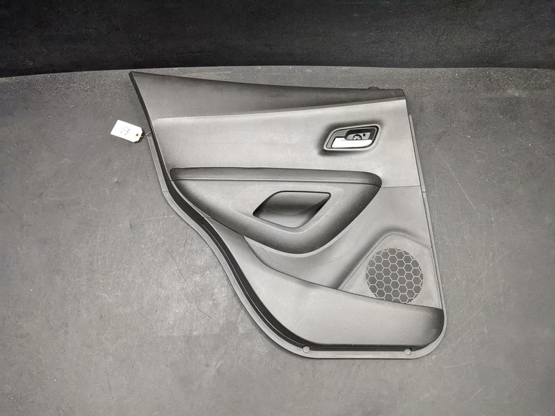 Left Driver Rear Door Trim Panel 42428178 2018 Chevrolet Trax 2017-2019 2020