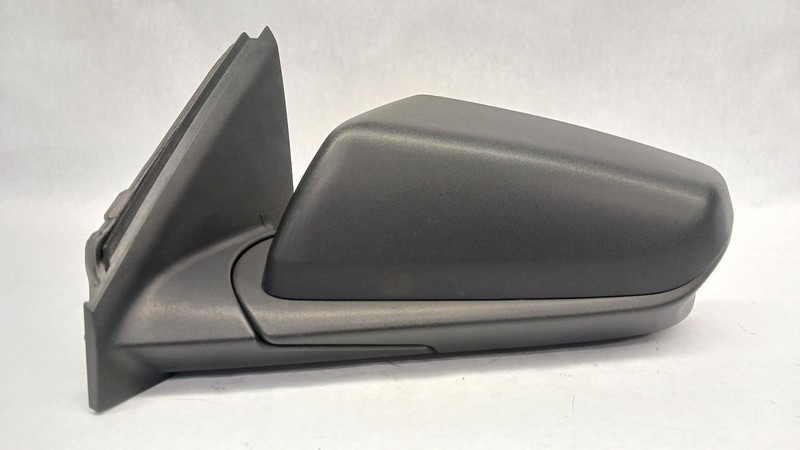 18-'24 CHEVROLET EQUINOX Left driver Door Mirror w/o blind spot OEM Grade A!