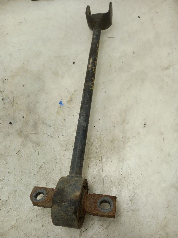 12-17 TOYOTA CAMRY REAR PASSENGER RIGHT LOWER CONTROL ARM LOCATING ARM