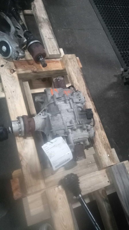 2019 Acura RDX 2.0L 4WD Differential Carrier Assembly OEM 81K Miles Grey