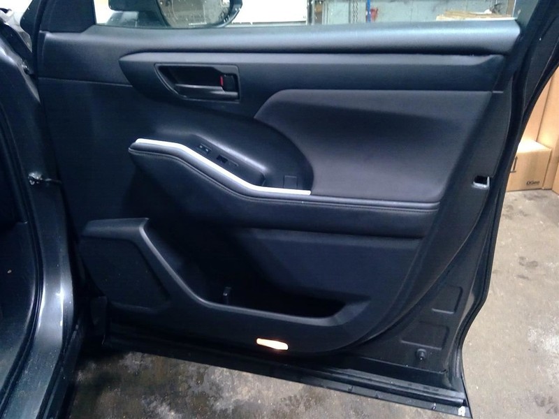 HIGHLANDER 2023 Passenger Right Front Door Trim Panel 1780593