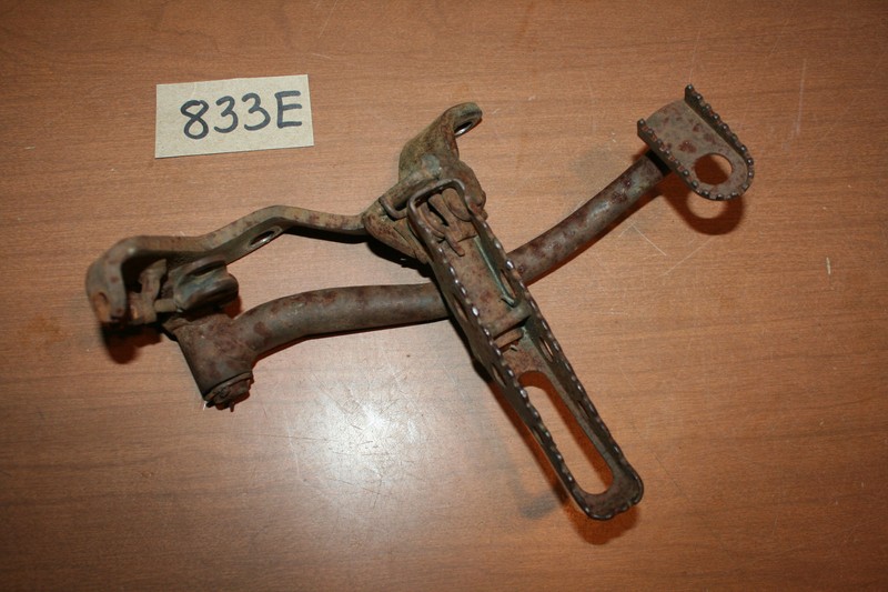 1986 Honda ATC 250SX Foot Peg Foot Pedal Assembly Right OEM 86 B