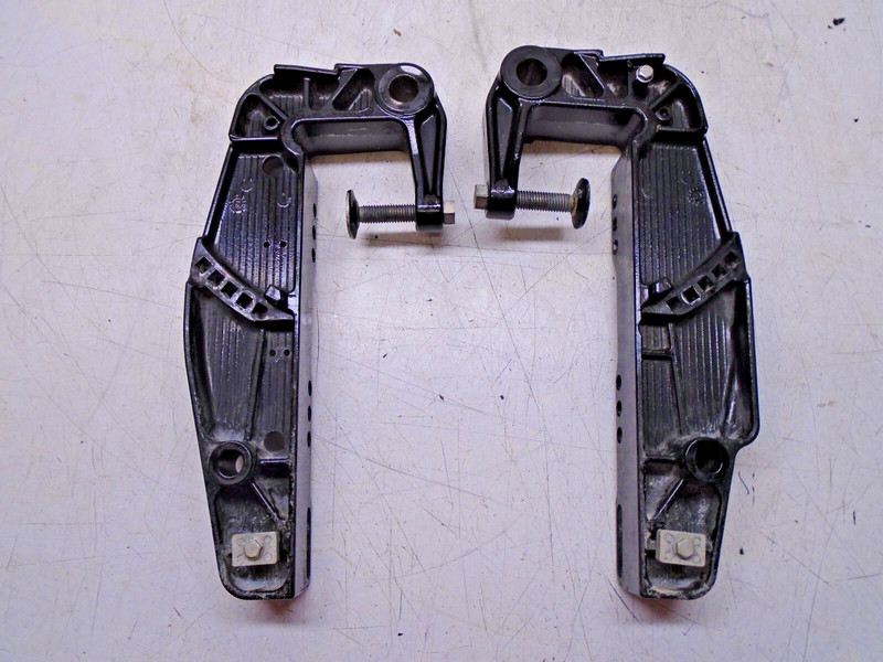 AA2 3406-815031T03 3406-815030T05 Mercury Outboard Clamp Stern Bracket Set