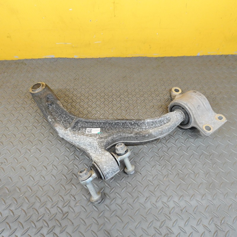 2017-2024 CHRYSLER PACIFICA FRONT LEFT SUSPENSION LOWER CONTROL ARM 68229021AG