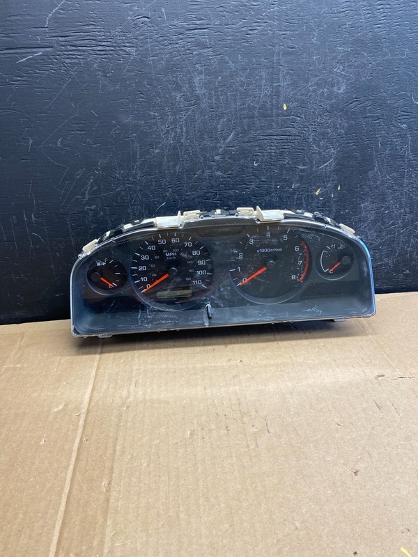 2001 Nissan Xterra Cluster Speedometer Instrument OEM AD2138 DG