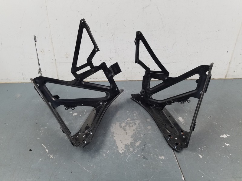 2015 McLaren 650S Spider Rear Quarter Panel Support Brackets #4100 X2
