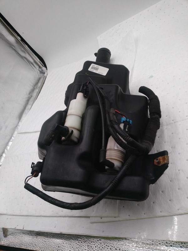 Used Washer Fluid Reservoir fits: 2009 Cadillac Cts w/headlamp washers opt CE4 G