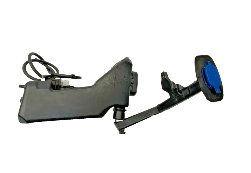 15-18 MERCEDES C300 W205 FRONT WINDSHIELD WASHER FLUID RESERVOIR TANK OEM #A0.67