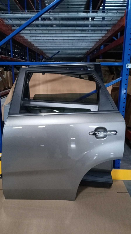 2015 KIA SORENTO Left Rear Door Grey PW PL 59000 Miles OEM 207185
